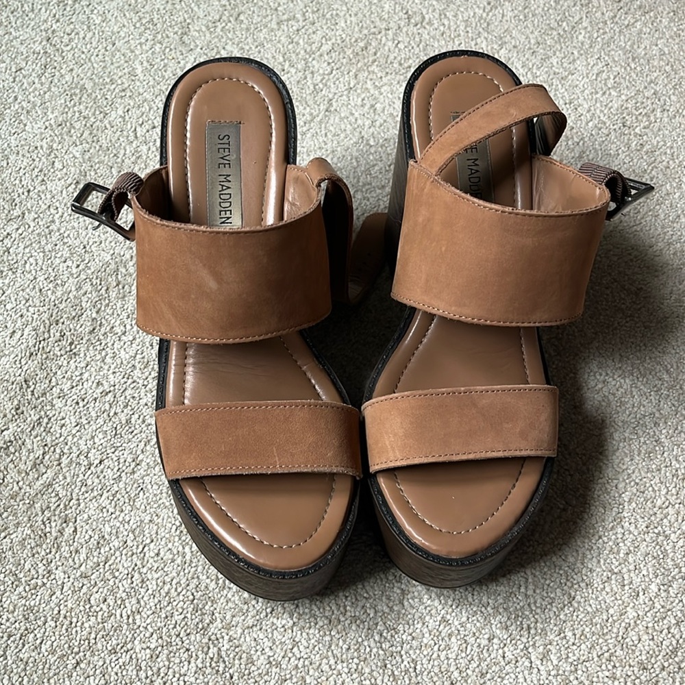 Steve Madden platform sandal